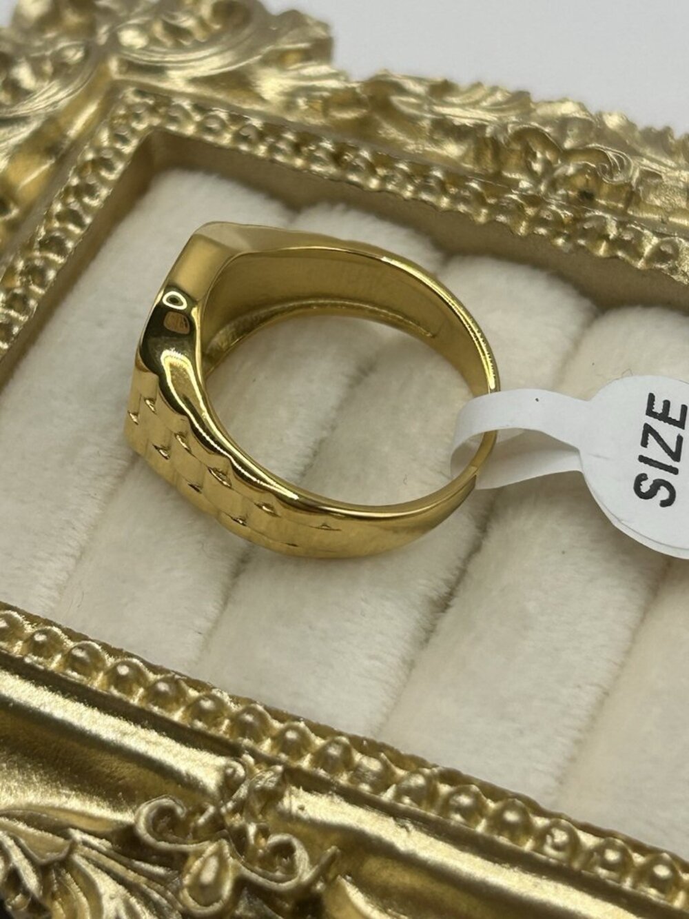 Vintage NOS Gold Tone Signet Ring Size 9 Unisex Jewelry Black Center Chunky New - Picture 9 of 13